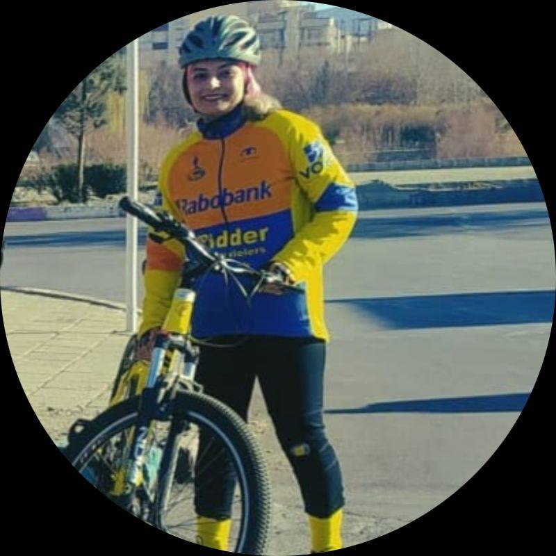 سحر میرزایی