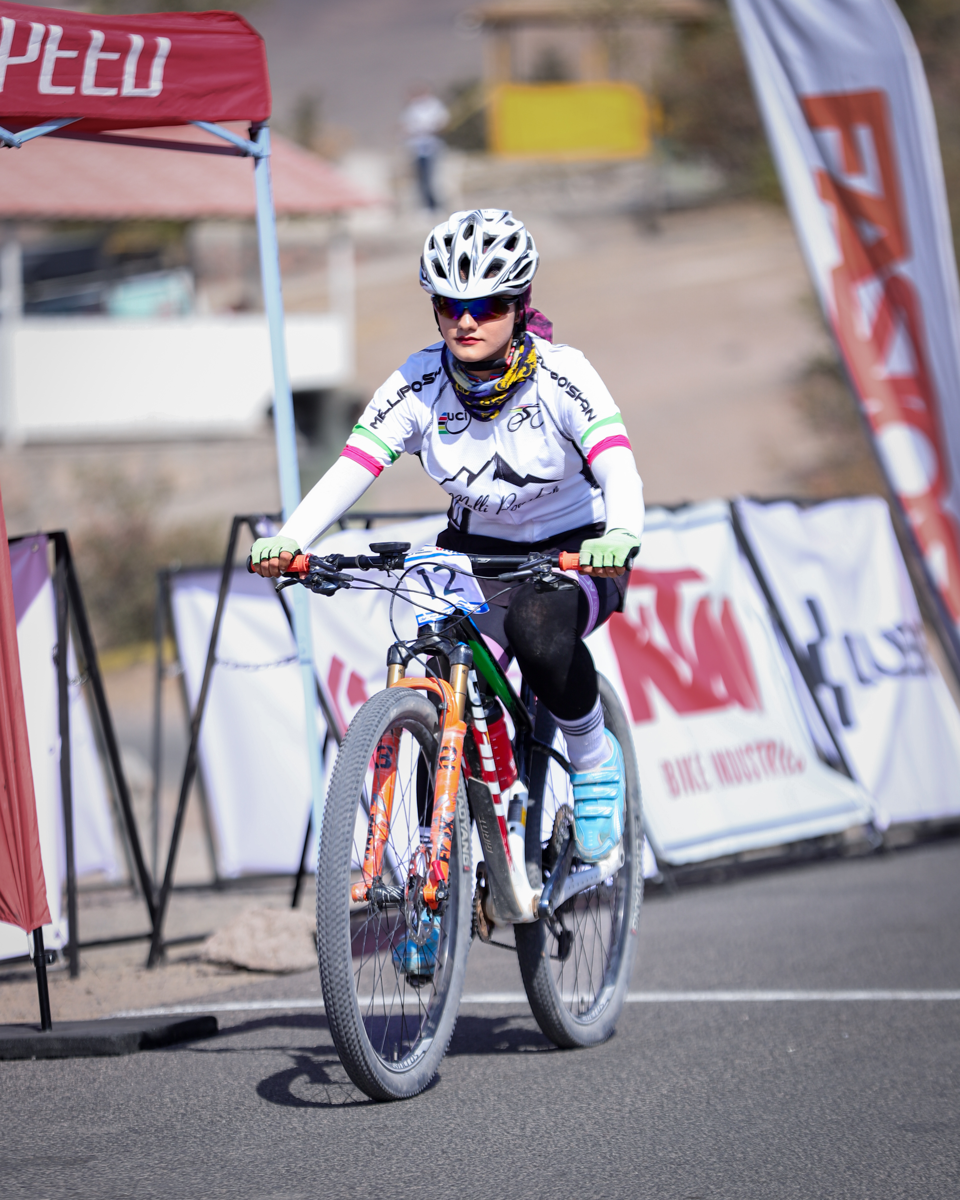 جام آزاد وی راید بانوان