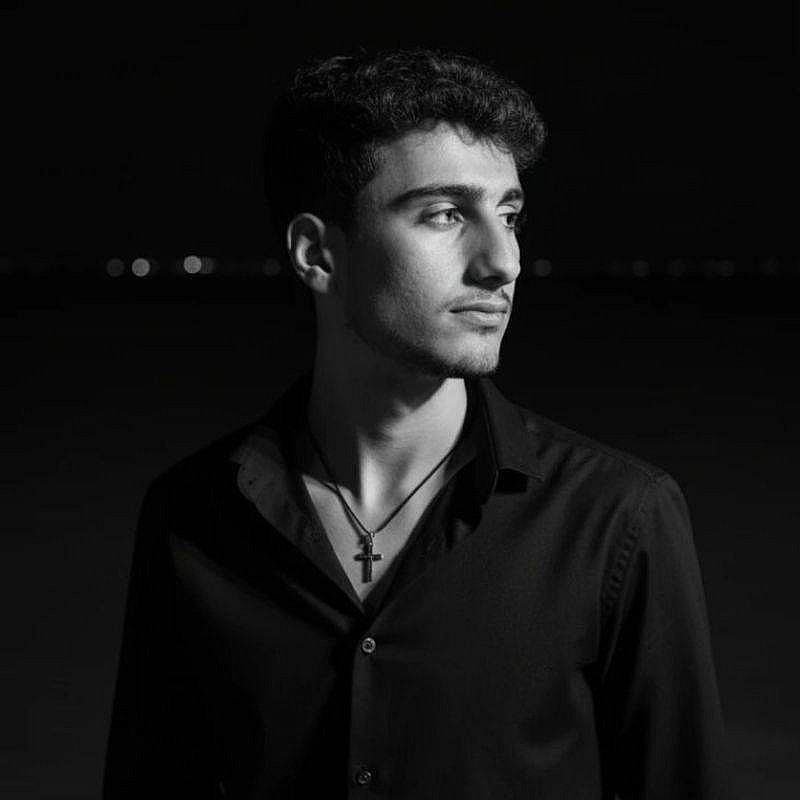 علی مهرزاد