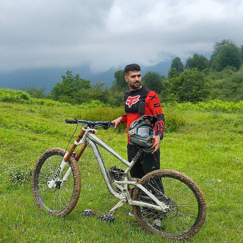 سید علی عزیزی